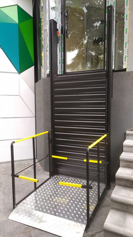 Вертикальний підйомник для інвалідів від кращого виробника | ГРАНДМЕТАЛ-СЕРВІС