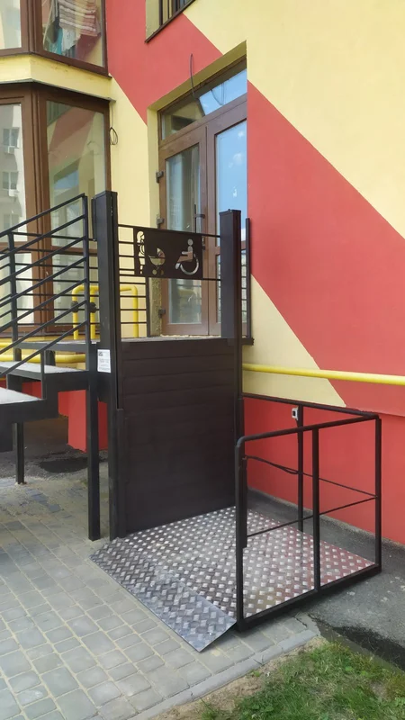 Вертикальний поворотний підйомник для інвалідів від кращого виробника | ГРАНДМЕТАЛ-СЕРВІС