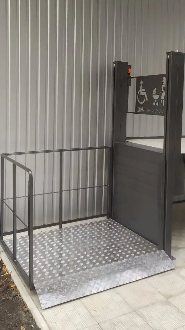 Вертикальні поворотні підйомники для інвалідів від кращого виробника 2 | ГРАНДМЕТАЛ-СЕРВІС