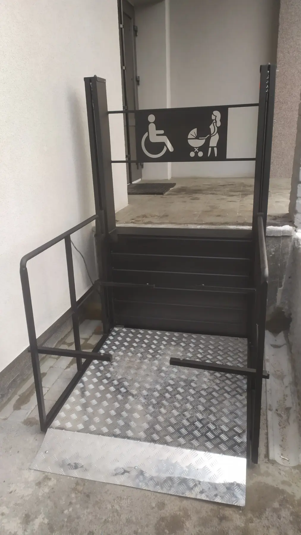 Купити підйомник для інвалідів від виробника | ГРАНДМЕТАЛ-СЕРВІС