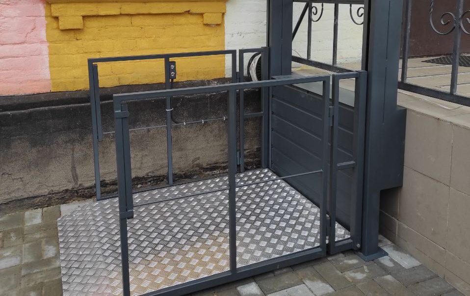 Проєктування підйомника для інвалідів біля сходів | ГРАНДМЕТАЛ-СЕРВІС